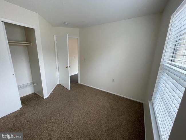 Building Photo - 511 Walden Cir
