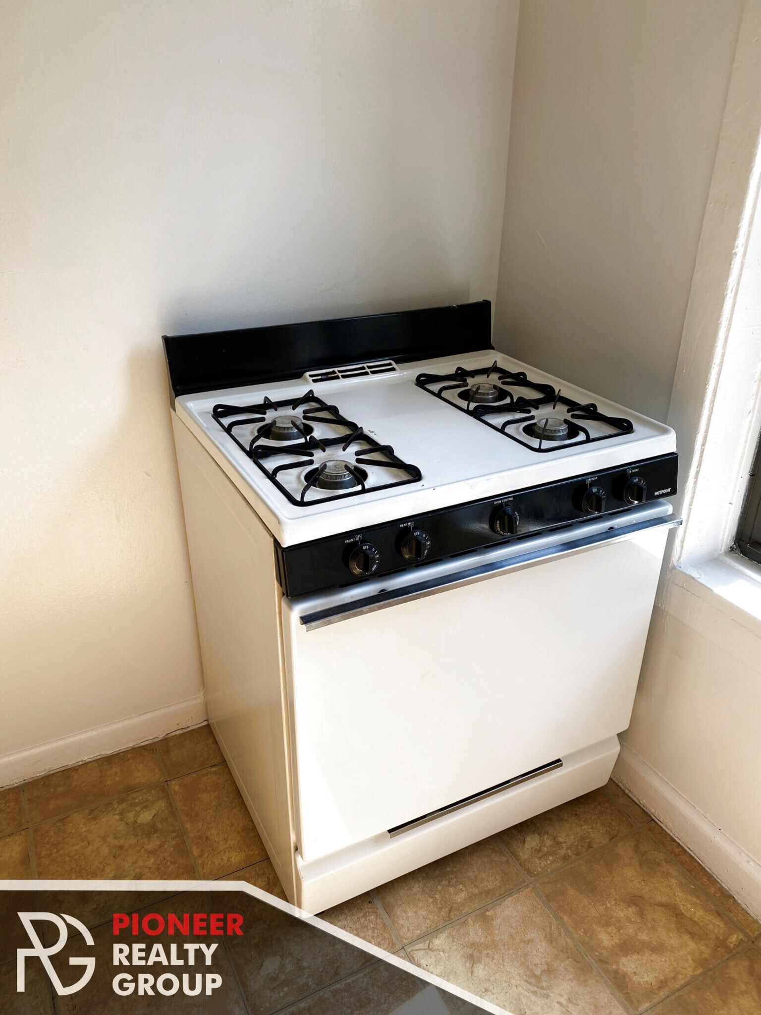 Building Photo - 2510 N Kedzie Blvd