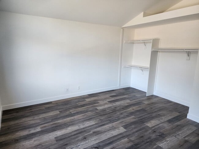 Building Photo - Newly Remodeled Home in Temecula on Huge L...