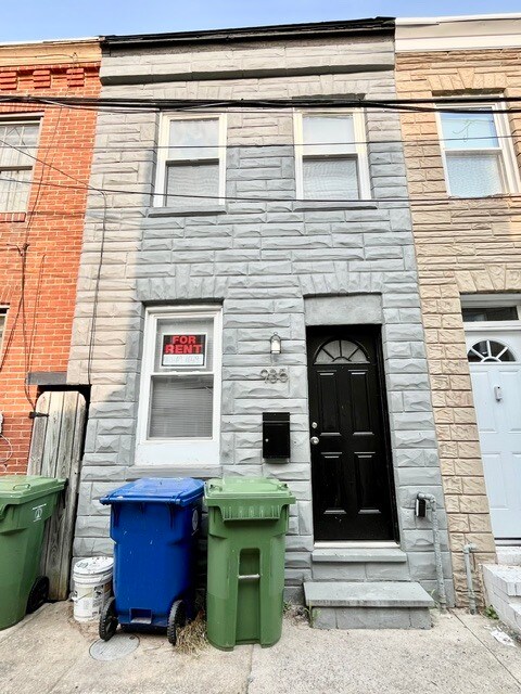 Building Photo - 935 S Belnord Ave
