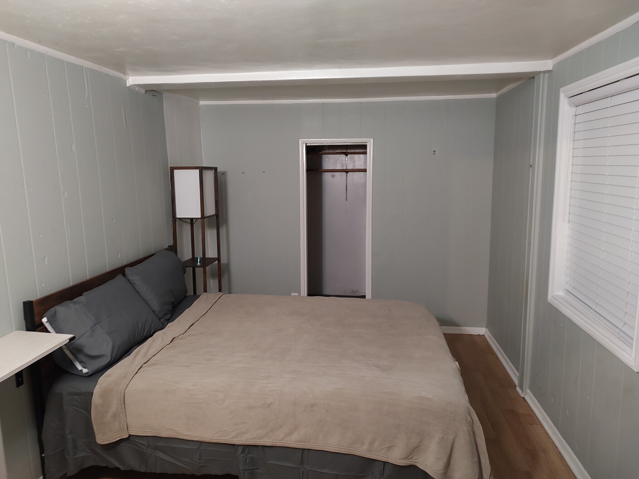 Building Photo - 534 W 39th St