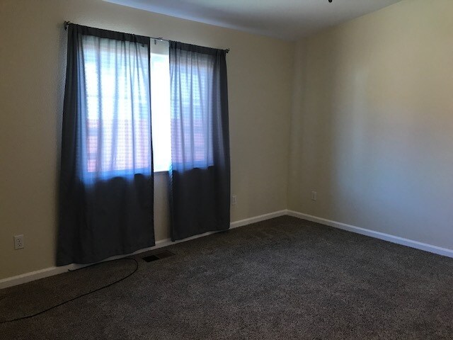 Building Photo - 18365 Whitebark Ct