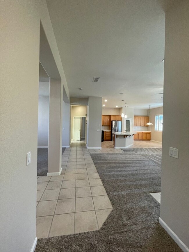 Building Photo - Senior Community for those 55+ Large 2 bedroom, 2 bath with bonus room!  All modern amenities!