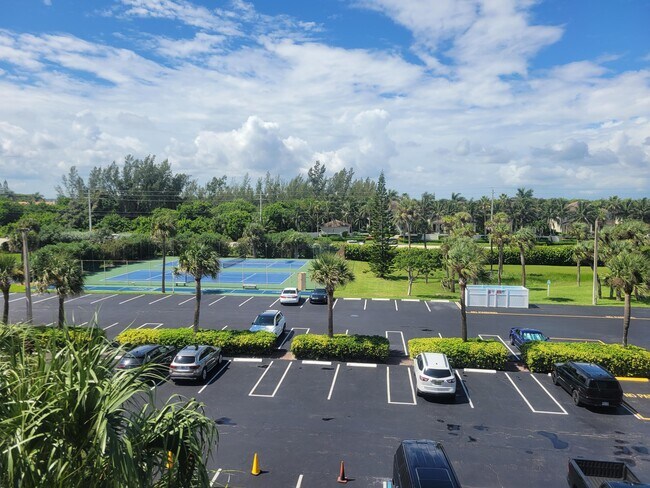 Building Photo - 10152 S Ocean Dr