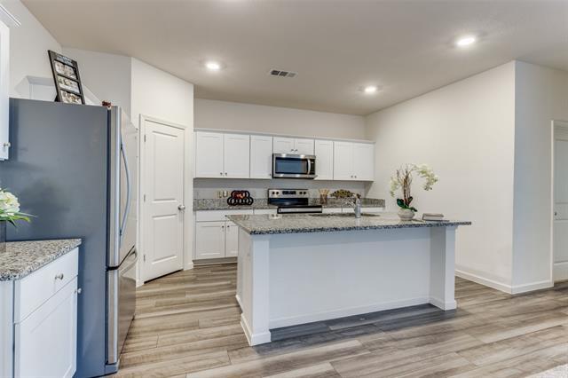 Building Photo - 418 Covington Cv