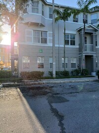 Building Photo - 3514 Shoma Dr