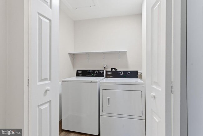 Building Photo - 463 Old Forge Crossing