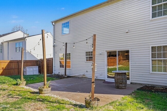 Building Photo - 5005 Marathon Ln