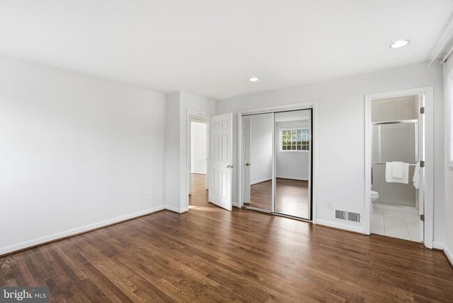 Building Photo - 7821 Cayuga Ave