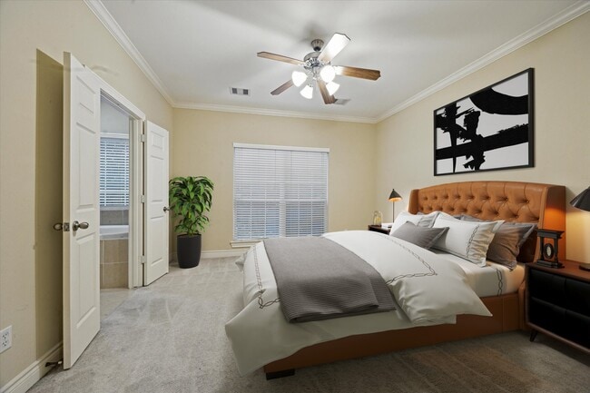 Building Photo - 9007 Harbor Hills Dr