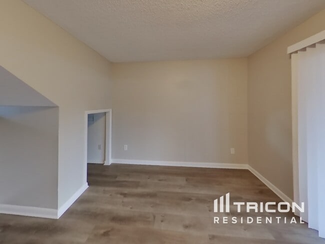 Building Photo - 11011 Greenaire Dr