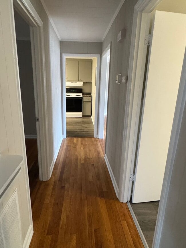 Building Photo - Walk to NCCU. 3 Bedroom