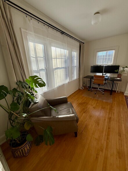 Building Photo - 3532 Humboldt Ave S