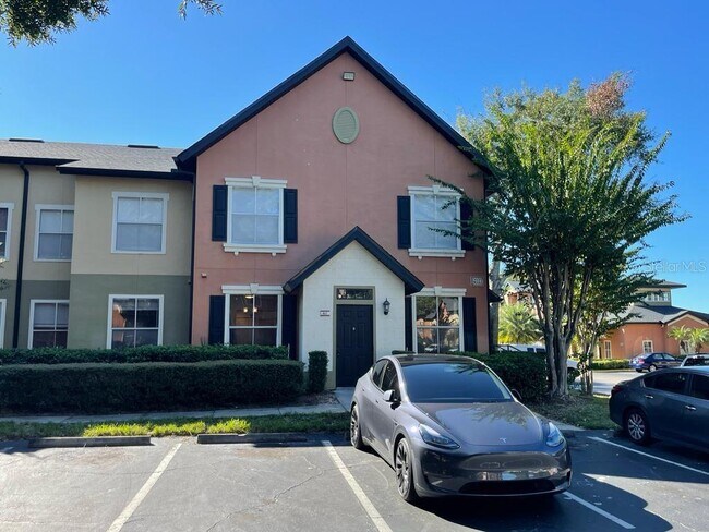 Building Photo - 6033 Westgate Dr