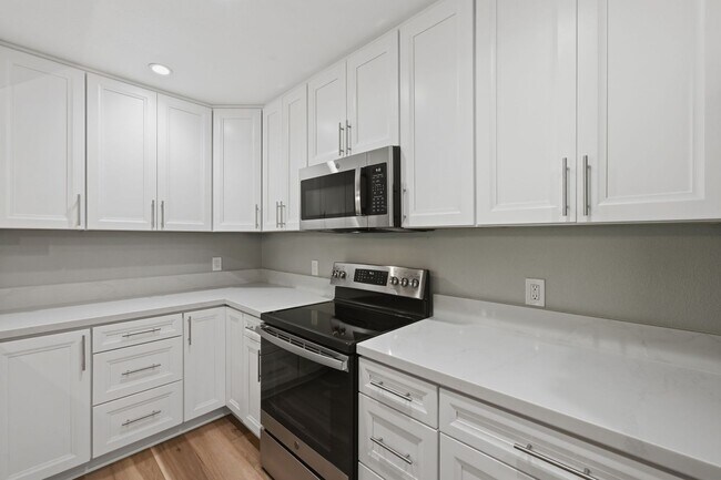 Building Photo - 4060 Rosenda Ct