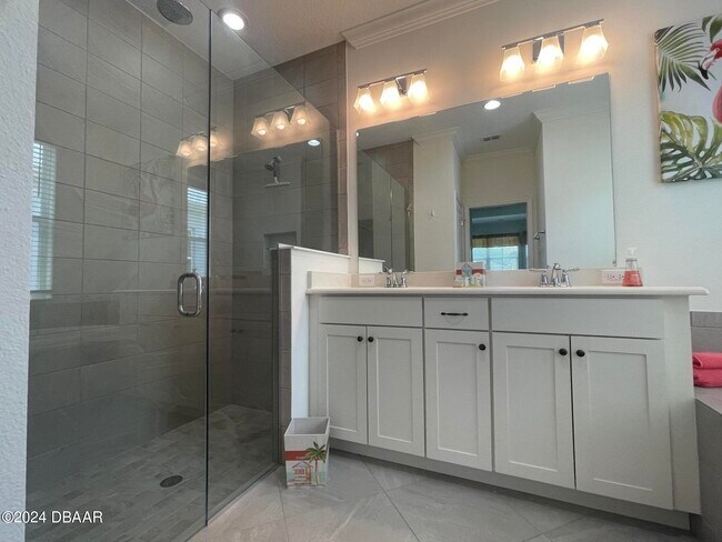 Building Photo - 1090 Castaway Ct