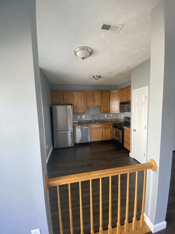 Building Photo - 8025 Brookstone Ct