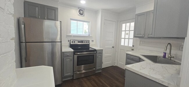 Building Photo - 58 Phoenix Ave