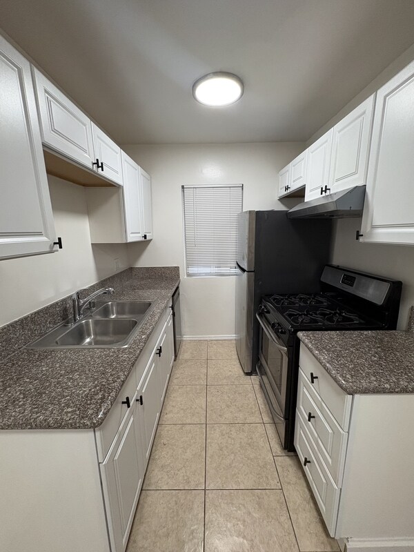 Building Photo - 2611 Ocean Ave