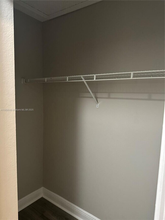 Building Photo - 3200 Sabal Palms Ct
