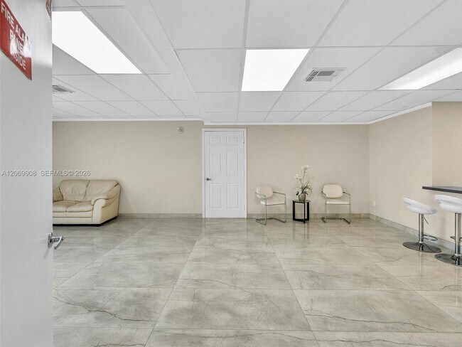 Building Photo - 3601 NE 170th St