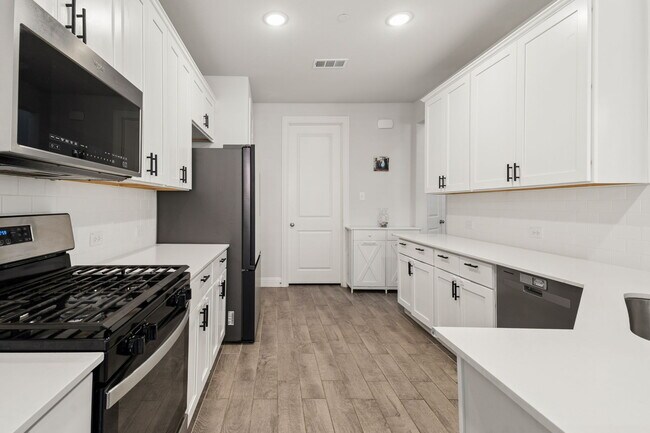 Building Photo - 201 Tortugas Dr