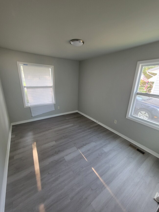 Building Photo - 118 Fairlane Dr