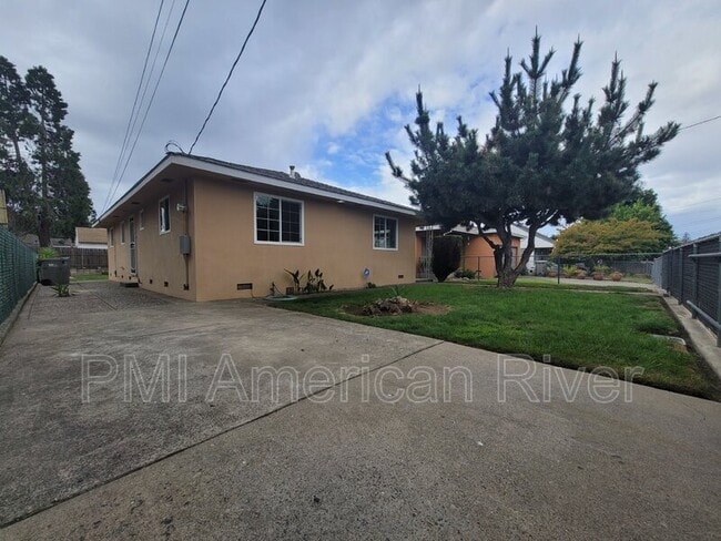 Building Photo - 625 Elizabeth St