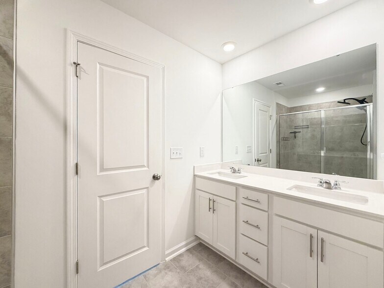 Building Photo - 3611 Elm Grove Ln