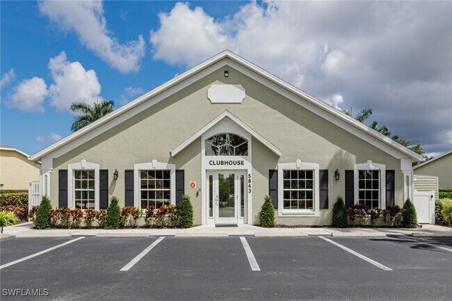 Building Photo - 5502 Greenwood Cir