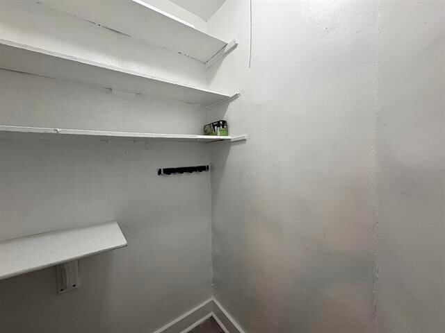 Building Photo - 762 Forest St