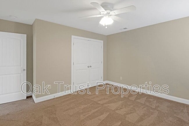 Building Photo - 5185 Celtic Dr