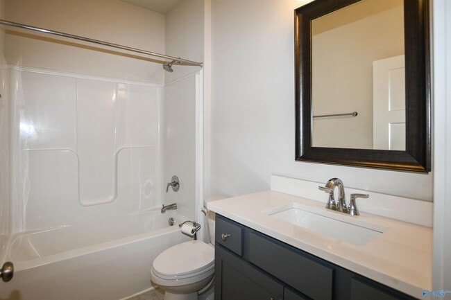 Building Photo - 105 Missouri Dr