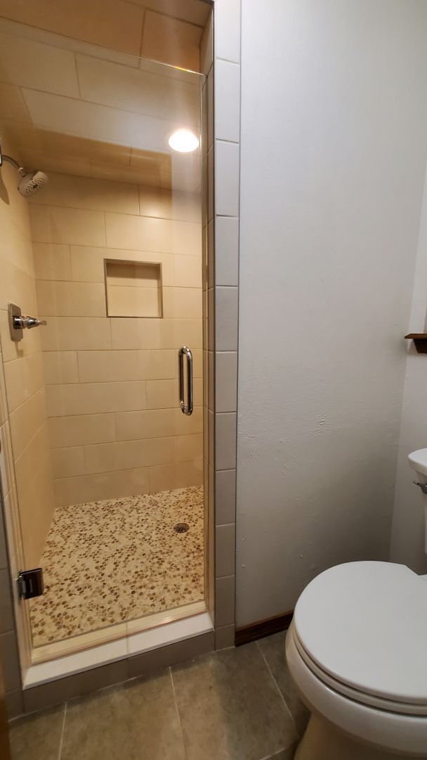 Building Photo - (3) Bed/(2.5) Bath Home on Cul-de-Sac Street AVAIL NOW!