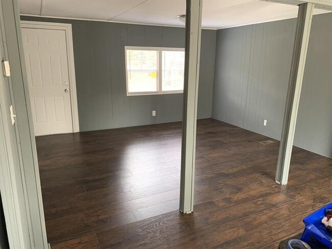 Building Photo - 279 Rolling Oaks Ln