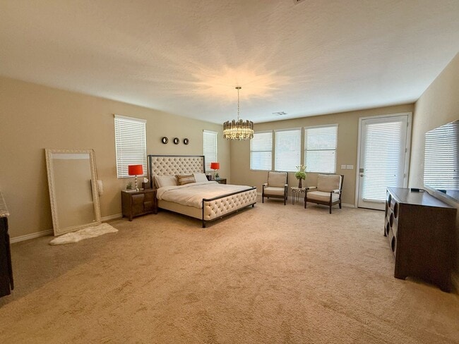 Building Photo - Luxury 6/BD 4.5/BA Large Furnished Home with Dual Primary Suites in Gated Community