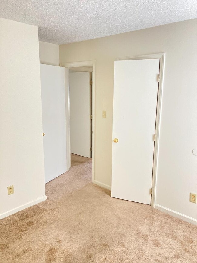 Building Photo - 2123 Barefoot Park Ln SW