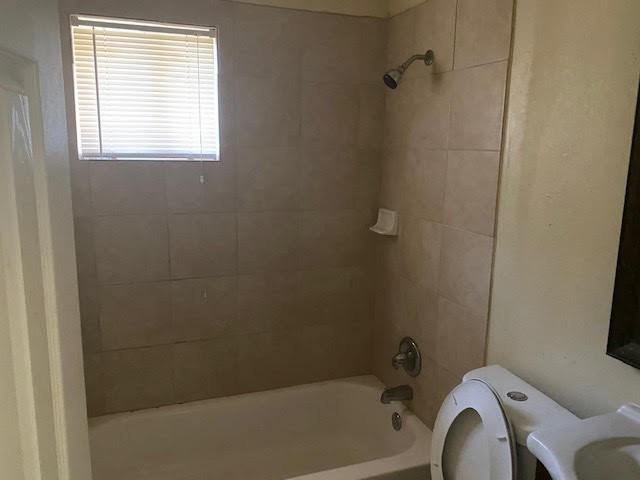 Building Photo - 4905 Kashmere St