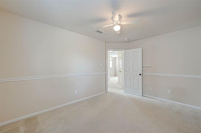 Building Photo - 4903 Knights Branch Dr