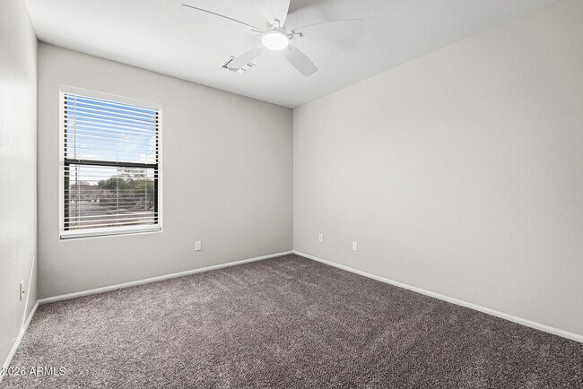 Building Photo - 7911 S 47th Ln