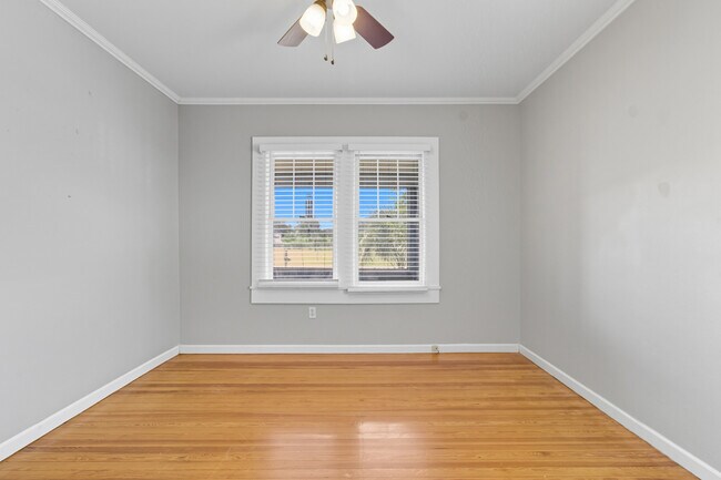 Building Photo - 4701 Haines Rd N