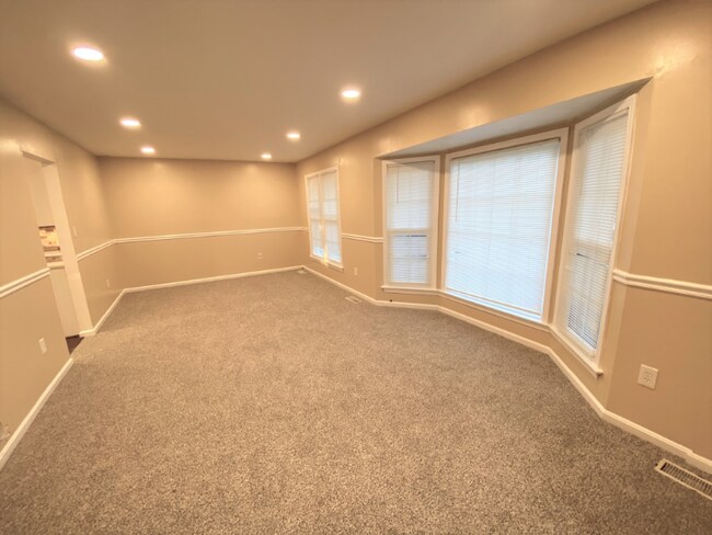 Building Photo - 12912 Sturbridge Rd