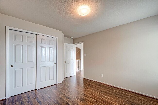 Building Photo - 15131 Live Oak Bend Way