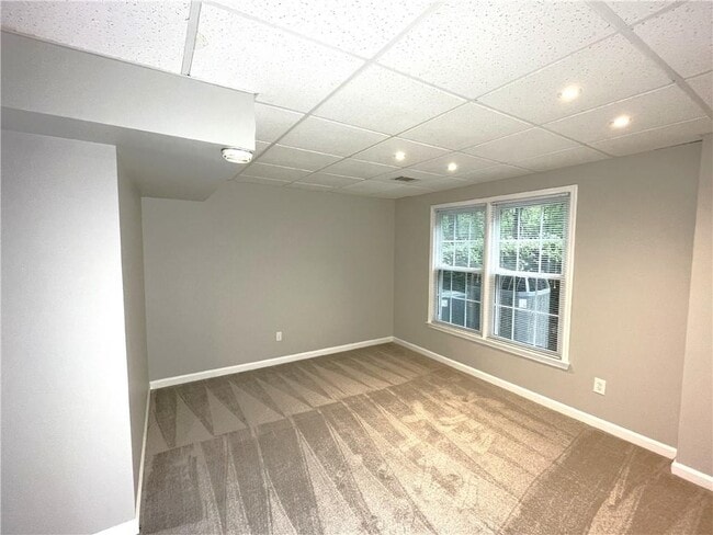 Building Photo - 655 Huntwick Pl