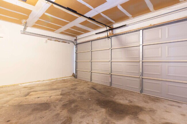 Building Photo - Charming 3-Bedroom Home in Feather Ridge –...