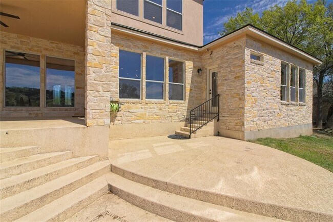 Building Photo - 125 Waterford Ln