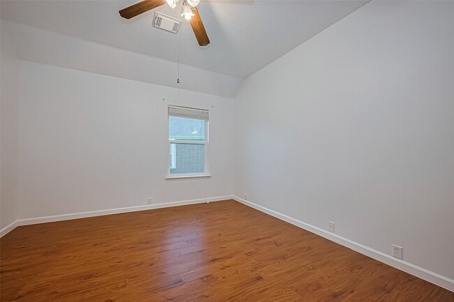 Building Photo - 11042 Sentry Ct
