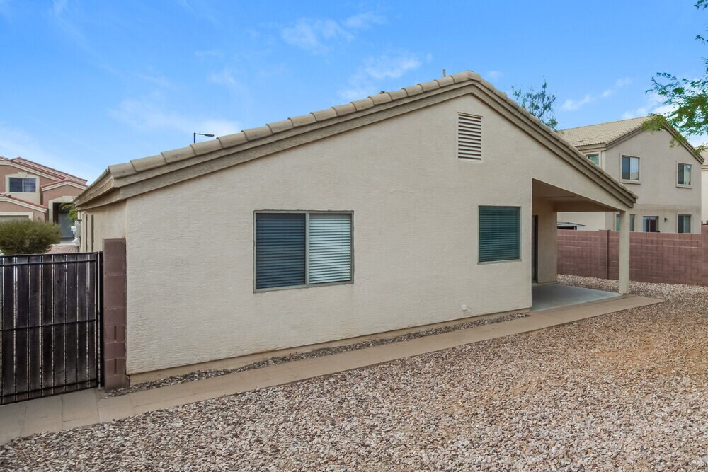 Building Photo - 21818 W Sonora St