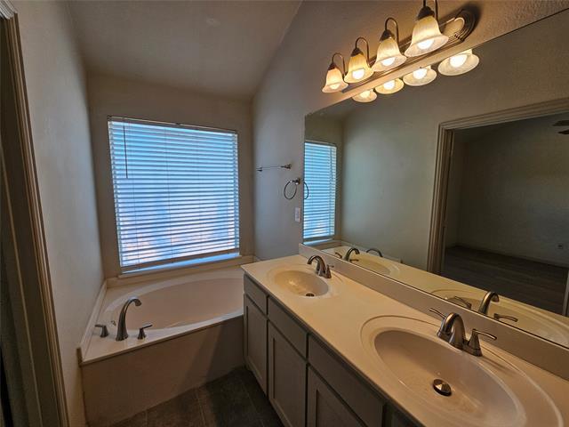 Building Photo - 393 Ivan Dr