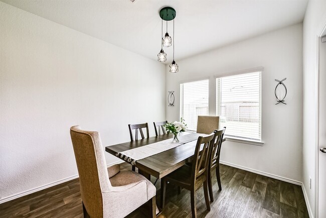 Building Photo - 21223 Riverdew Dr